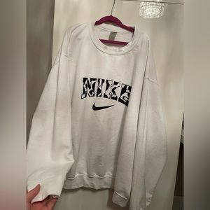 White crew neck top